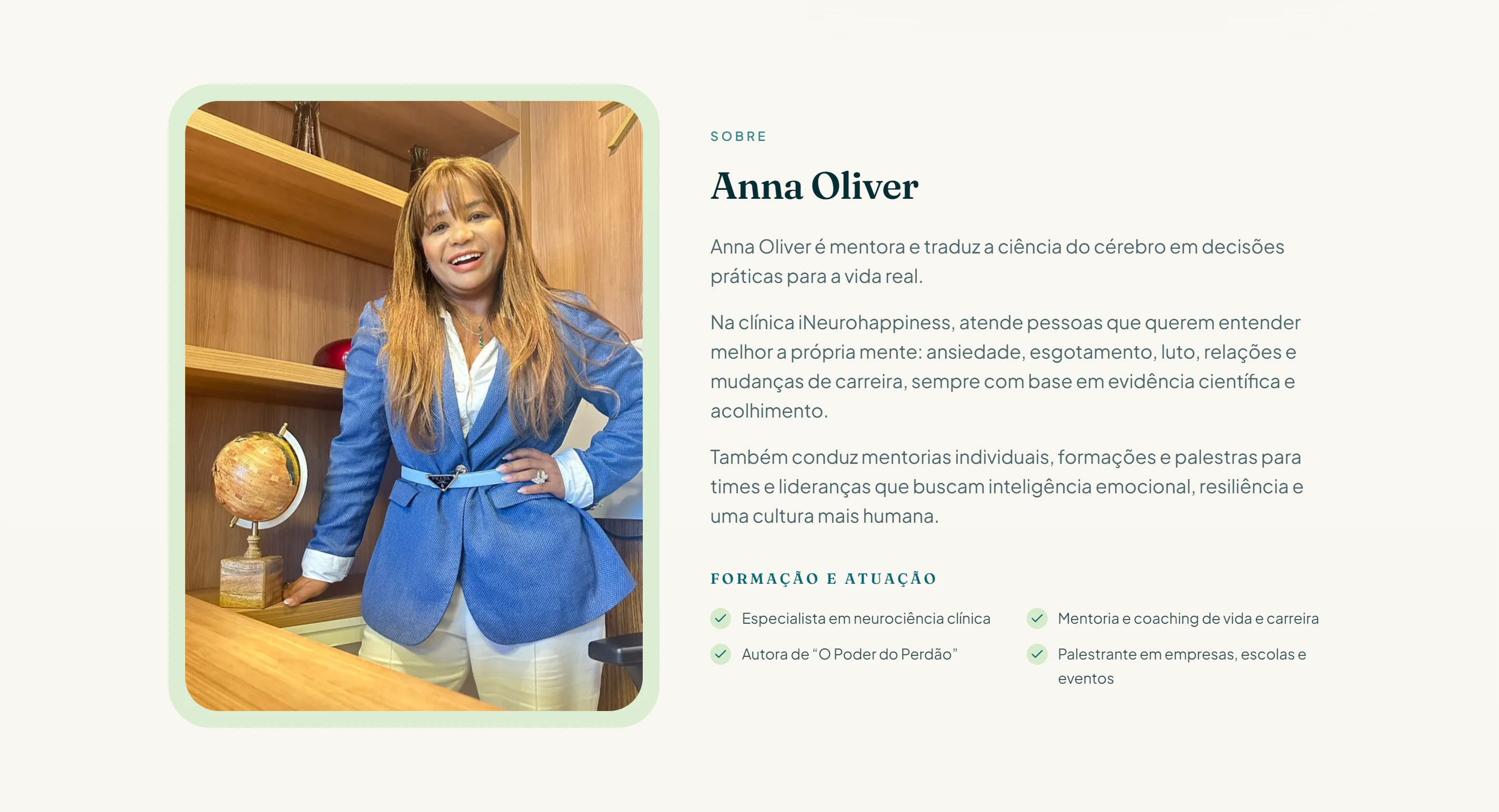 Seção Sobre, com foto e trajetória da Anna Oliver.